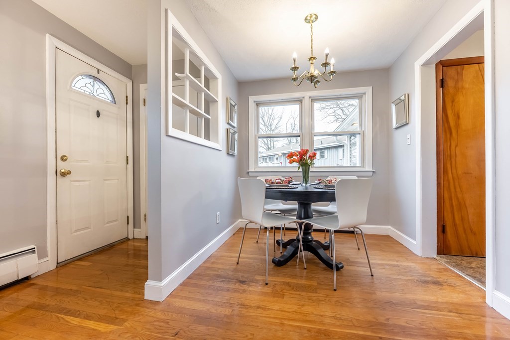 89 Chandler Road Andover, MA 01810 - Photo 7 of 22 Gallery Image 7