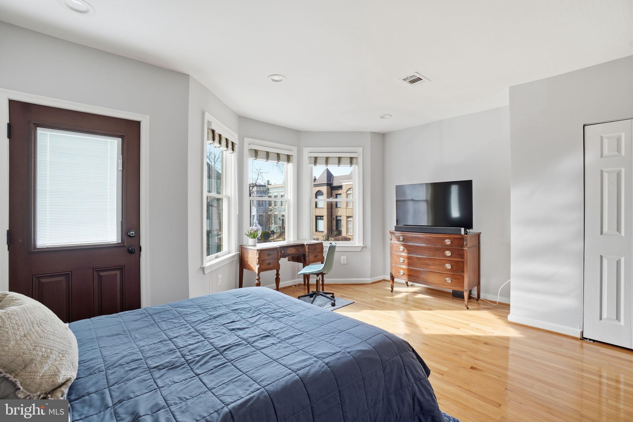 1925 6th Street Northwest Washington, DC 20001 - Photo 13 of 32