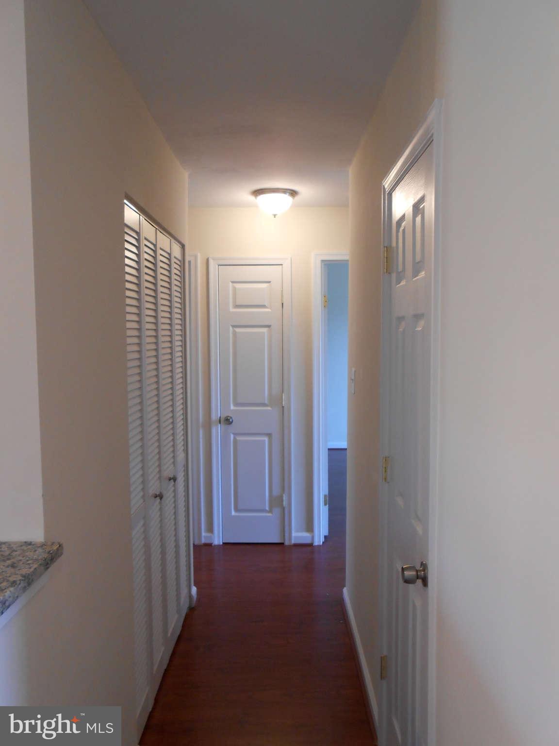 209 West Beech Road Sterling, VA 20164 - Photo 11 of 17 Interior (General)