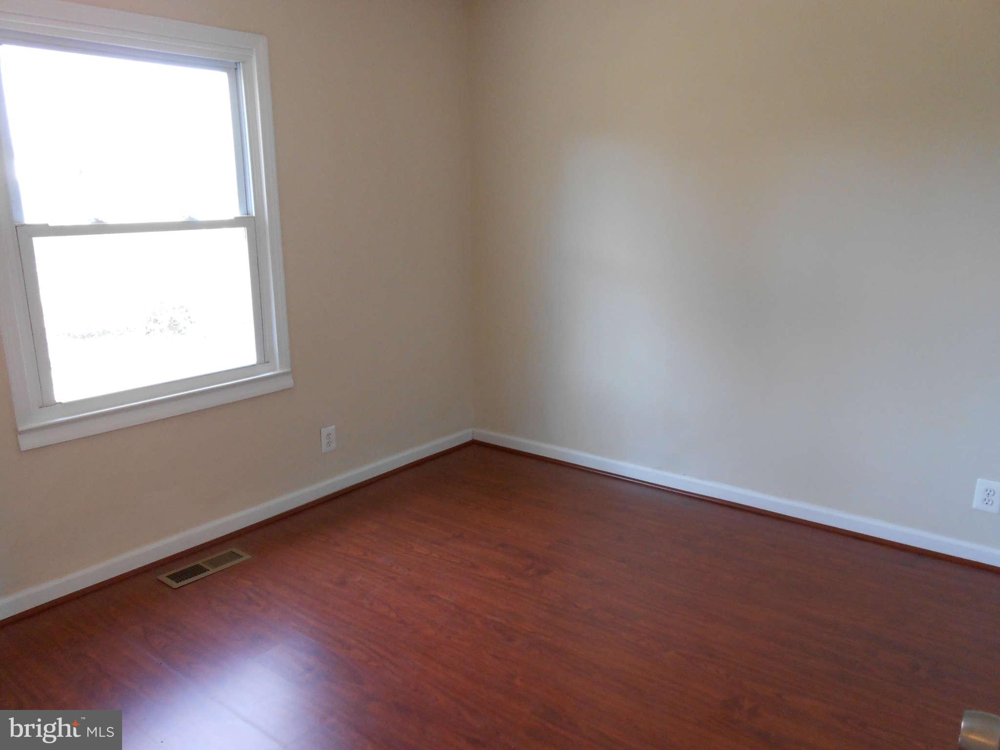 209 West Beech Road Sterling, VA 20164 - Photo 14 of 17 Bedroom