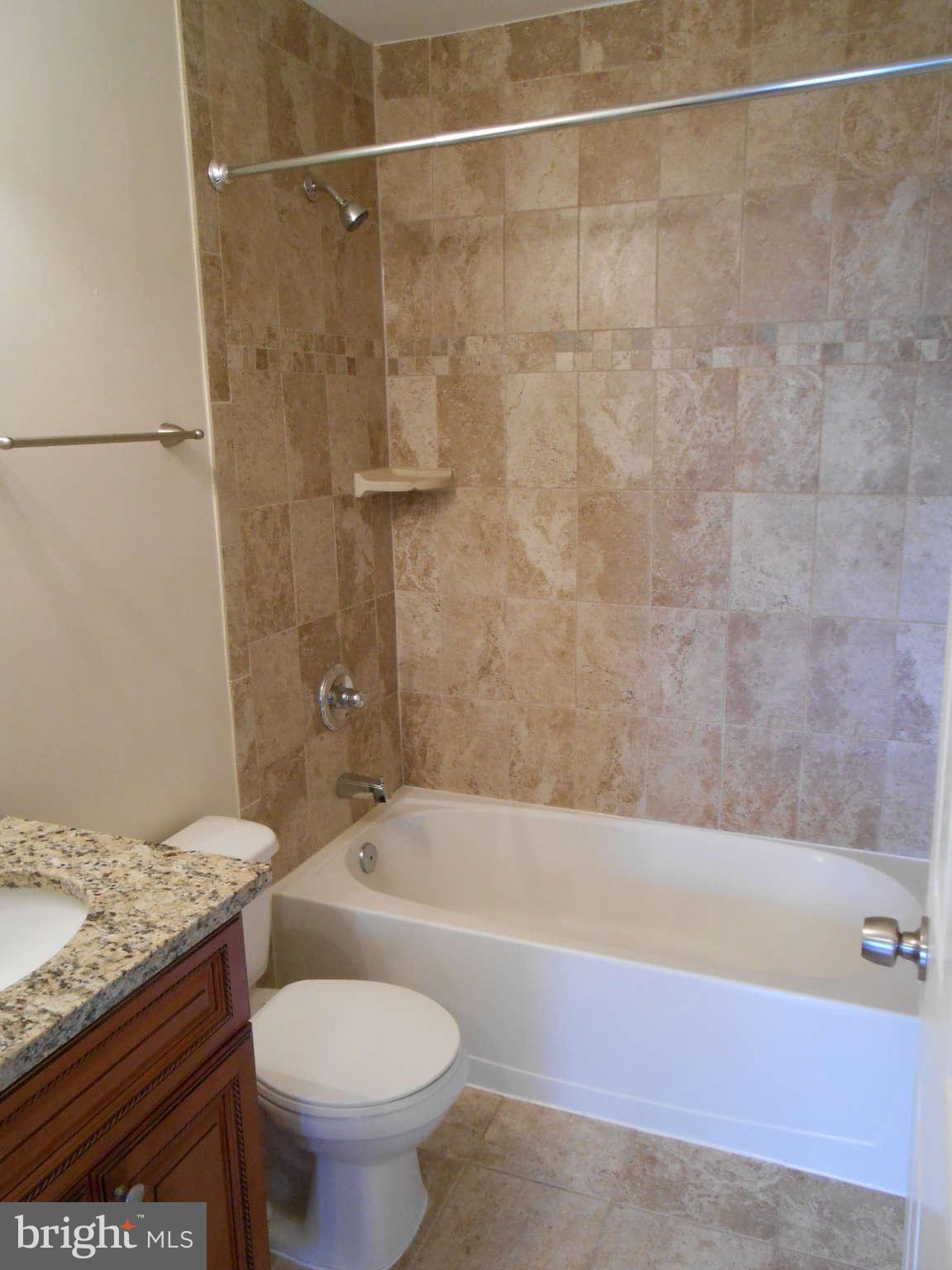209 West Beech Road Sterling, VA 20164 - Photo 15 of 17 Bath