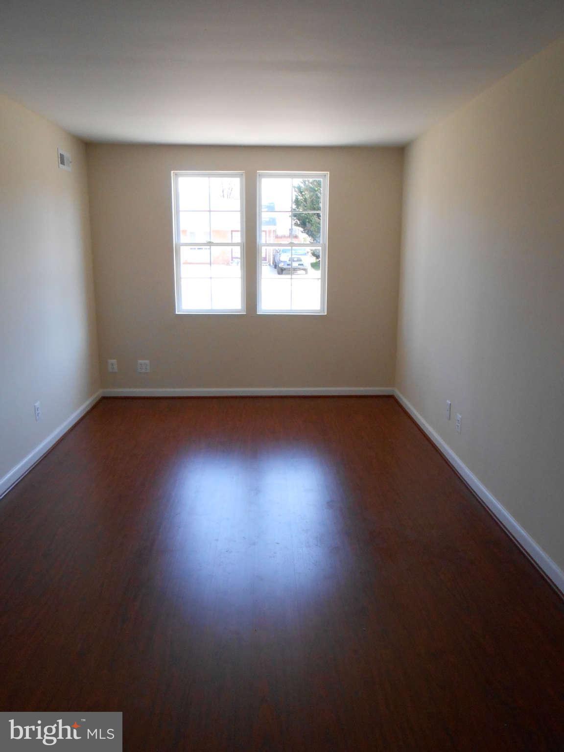 209 West Beech Road Sterling, VA 20164 - Photo 8 of 17 Bedroom (Master)