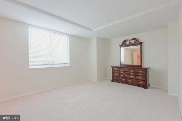 $415,000 | 501 Slaters Lane, Unit 415, Alexandria, VA 22314