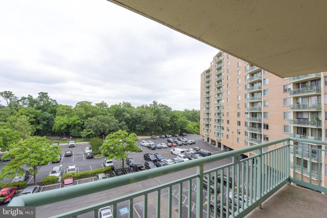 $415,000 | 501 Slaters Lane, Unit 415, Alexandria, VA 22314