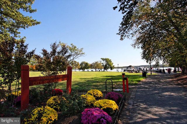 $415,000 | 501 Slaters Lane, Unit 415, Alexandria, VA 22314