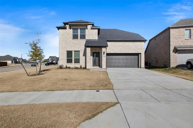 $3,300 | 9401 Wild W Way, Crowley, TX 76036