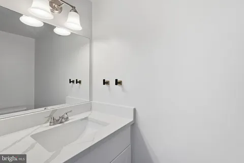 $340,000 | 1608 West Abingdon Drive, Unit 302, Alexandria, VA 22314