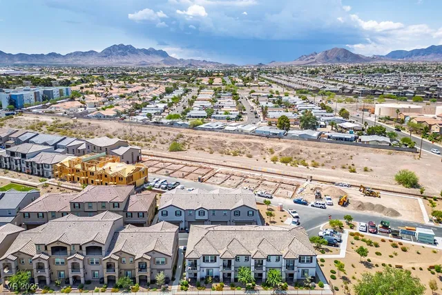 $1,675 | 611 Sedum Avenue, Henderson, NV 89015