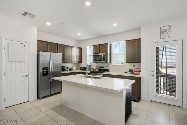 $1,675 | 611 Sedum Avenue, Henderson, NV 89015