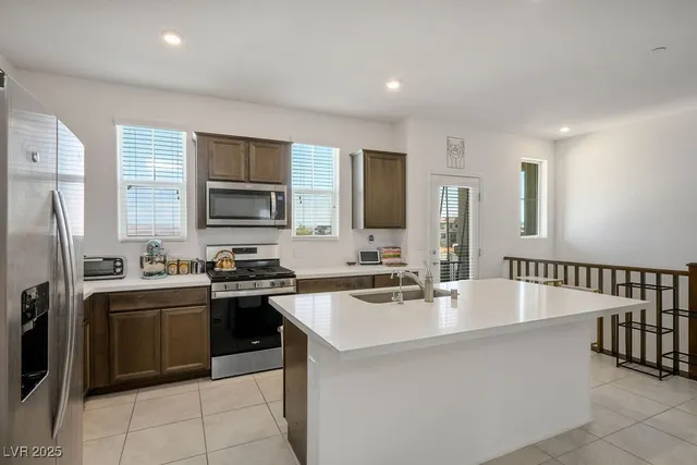 $1,675 | 611 Sedum Avenue, Henderson, NV 89015