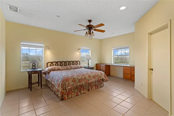 $7,269,000 | 767 Toquiny Lane, Carrizo Springs, TX 78834
