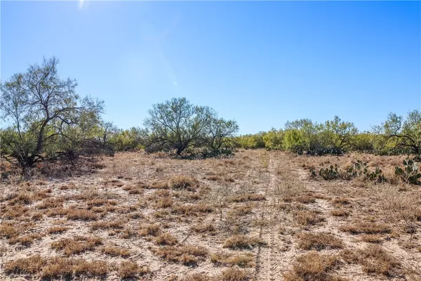 $7,269,000 | 767 Toquiny Lane, Carrizo Springs, TX 78834