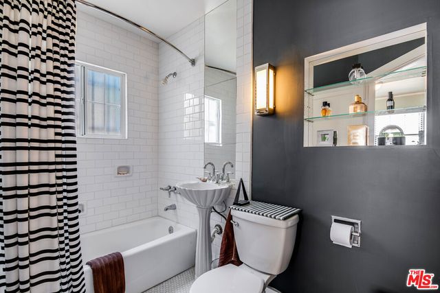 $1,829,000 | 516 North Bronson Avenue, Los Angeles, CA 90004