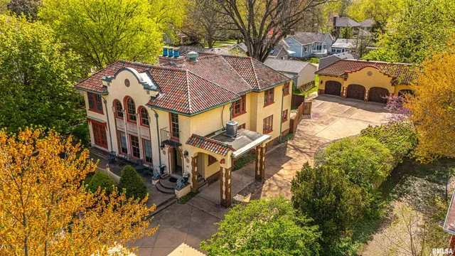 $398,000 | 417 North Union Street, Lincoln, IL 62656