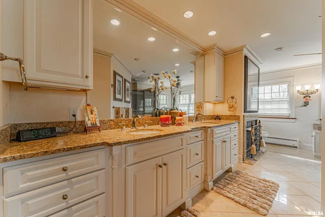 $398,000 | 417 North Union Street, Lincoln, IL 62656