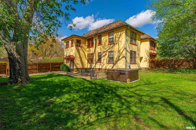 $398,000 | 417 North Union Street, Lincoln, IL 62656