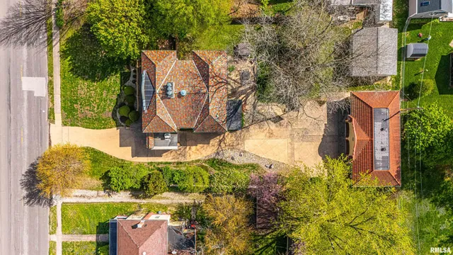 $398,000 | 417 North Union Street, Lincoln, IL 62656