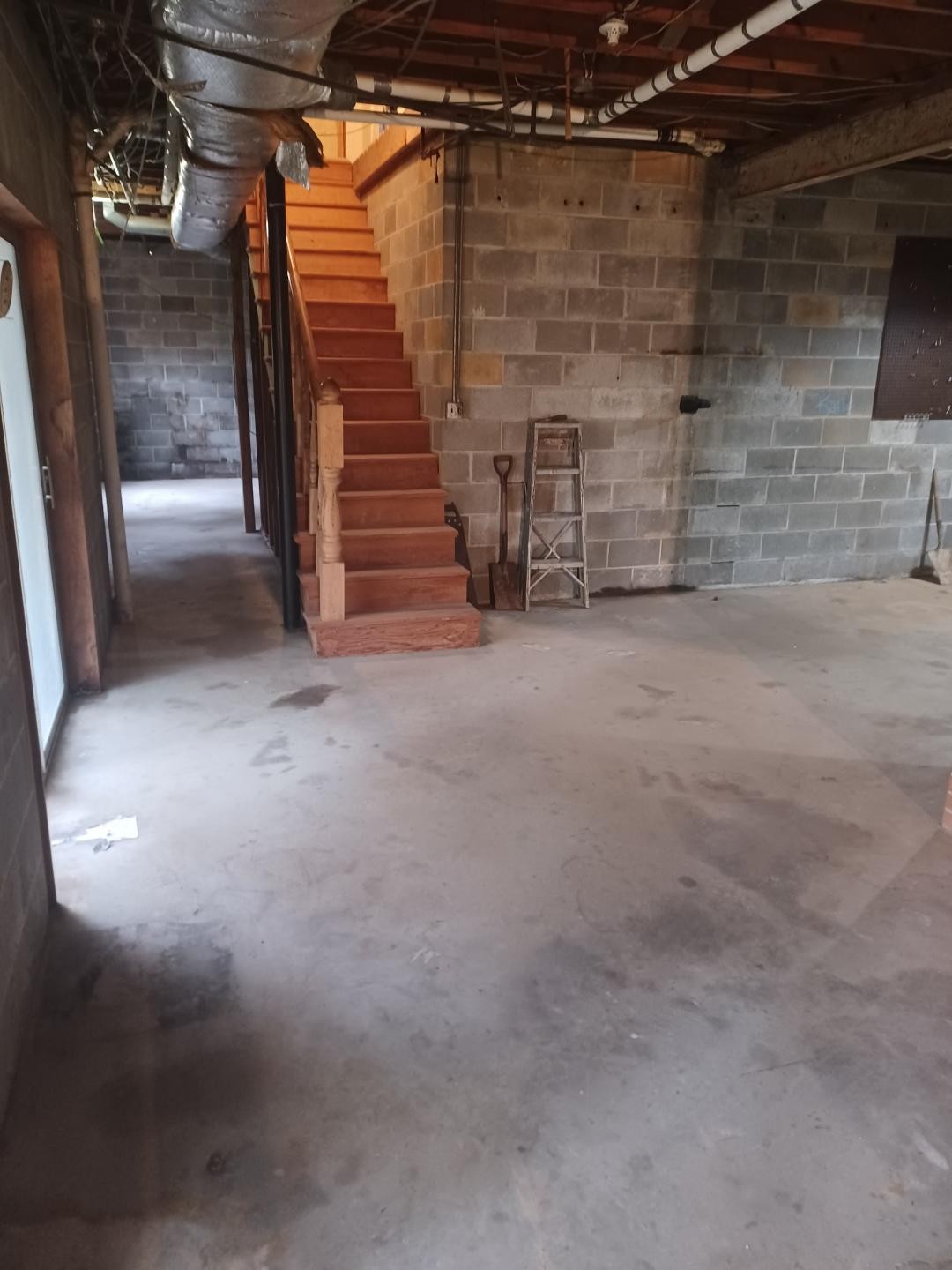 1071 Simms Heights Road Kingston Springs, TN 37082 - Photo 21 of 31 a view of a row of stairs