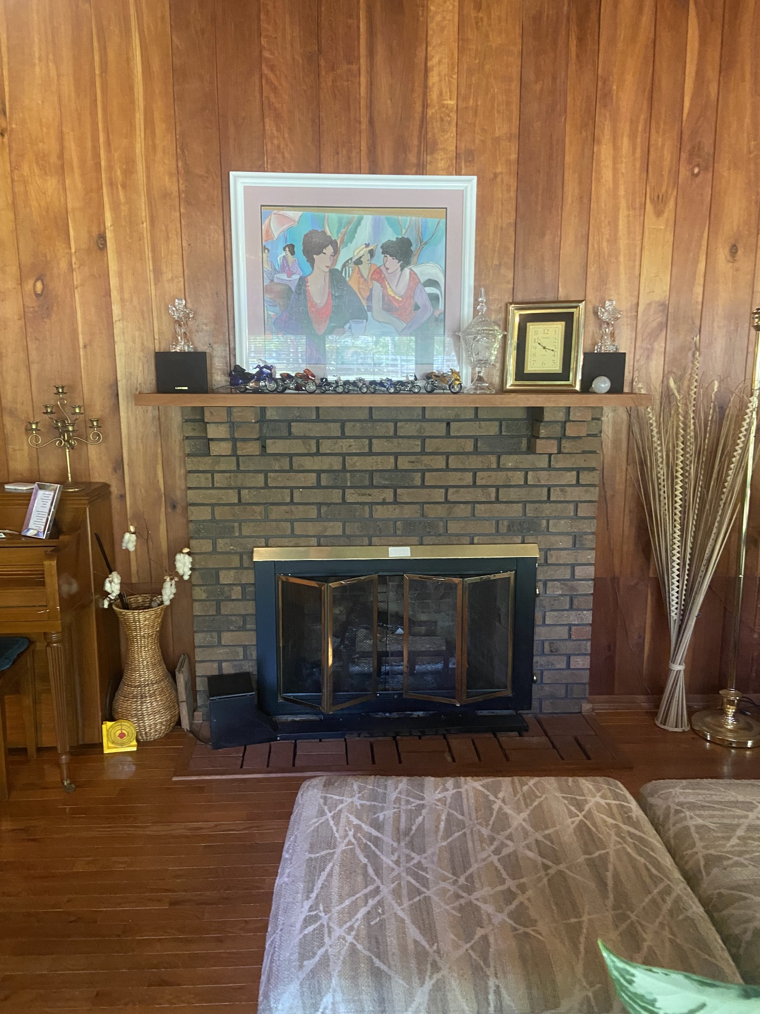 1071 Simms Heights Road Kingston Springs, TN 37082 - Photo 7 of 31 a fireplace with a wooden floor