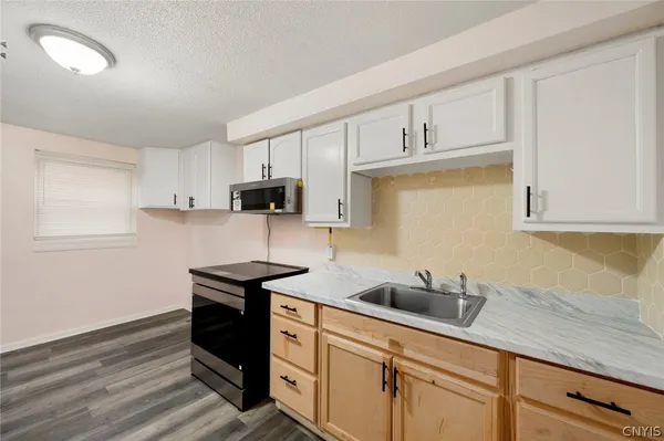 $289,900 | 1609 North Salina Street, Syracuse, NY 13208