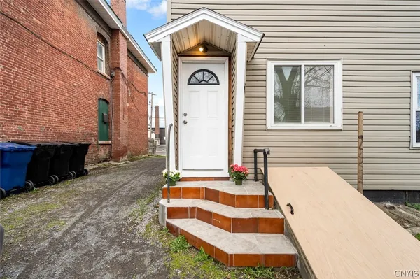 $289,900 | 1609 North Salina Street, Syracuse, NY 13208