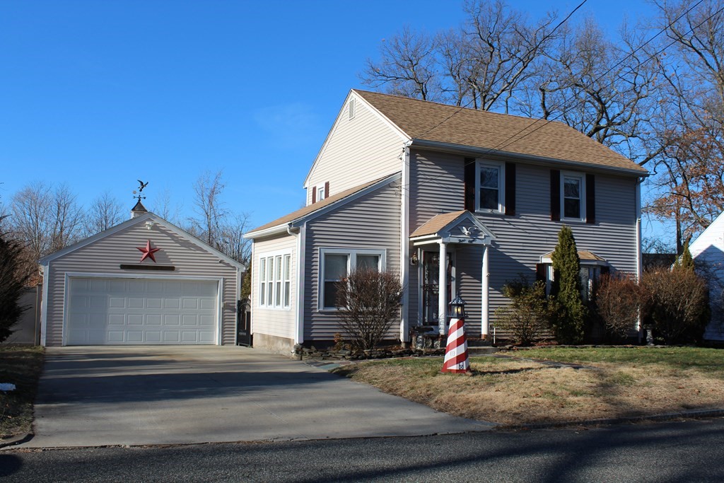 38 Leitch Street Springfield, MA 01109 - Photo 2 of 34 Gallery Image 2