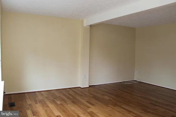 $3,400 | 6821 Montivideo Square Court, Falls Church, VA 22043