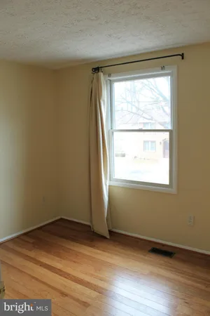 $3,400 | 6821 Montivideo Square Court, Falls Church, VA 22043