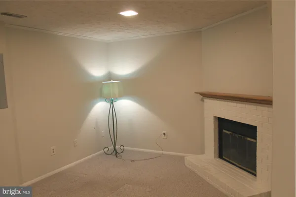 $3,400 | 6821 Montivideo Square Court, Falls Church, VA 22043