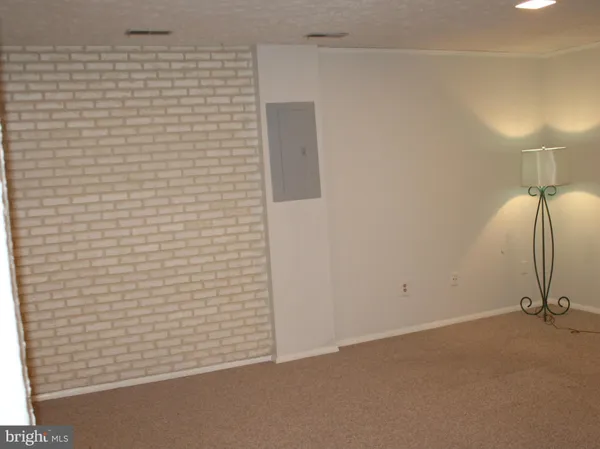 $3,400 | 6821 Montivideo Square Court, Falls Church, VA 22043