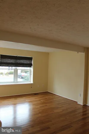 $3,400 | 6821 Montivideo Square Court, Falls Church, VA 22043