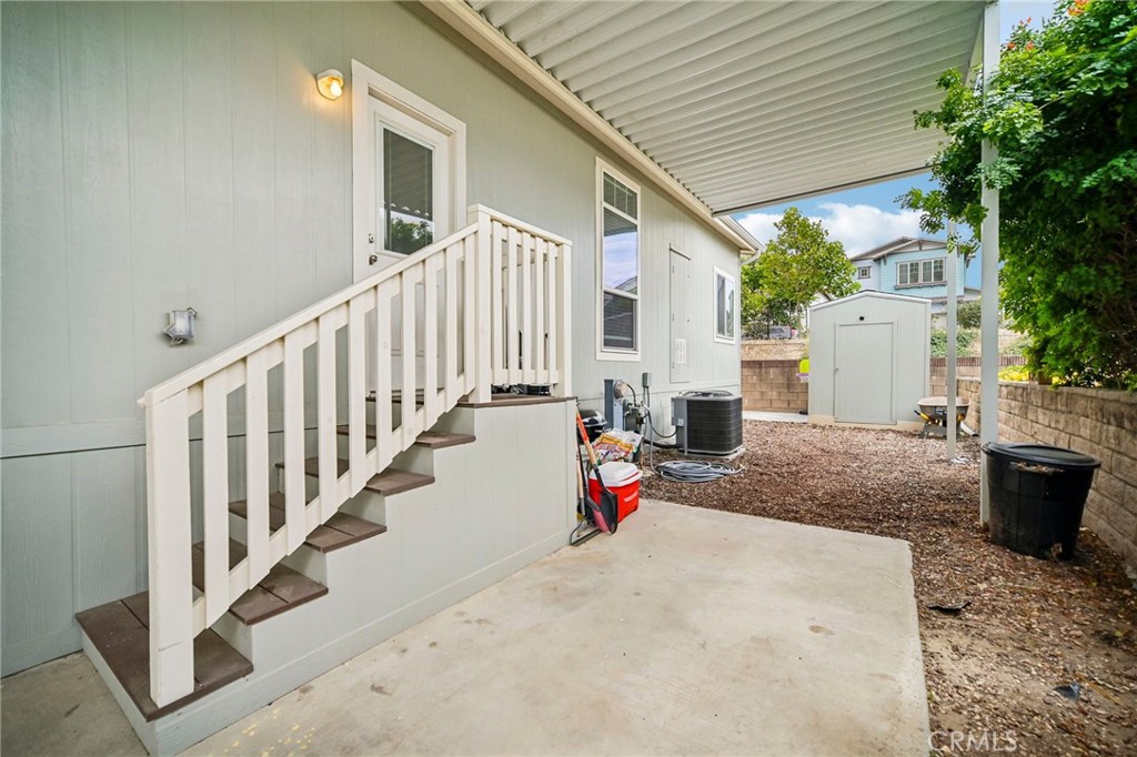 250 East Telegraph Road, Unit 307 Fillmore, CA 93015 - Photo 32 of 36 a view of entryway with workspace