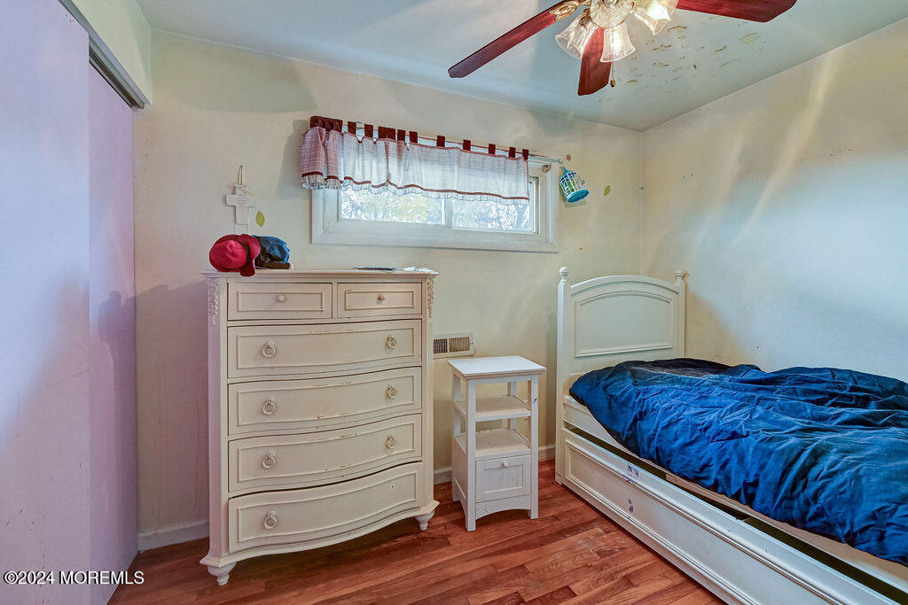 208 Middle Road Hazlet, NJ 07730 - Photo 13 of 31 208_middle_road_014