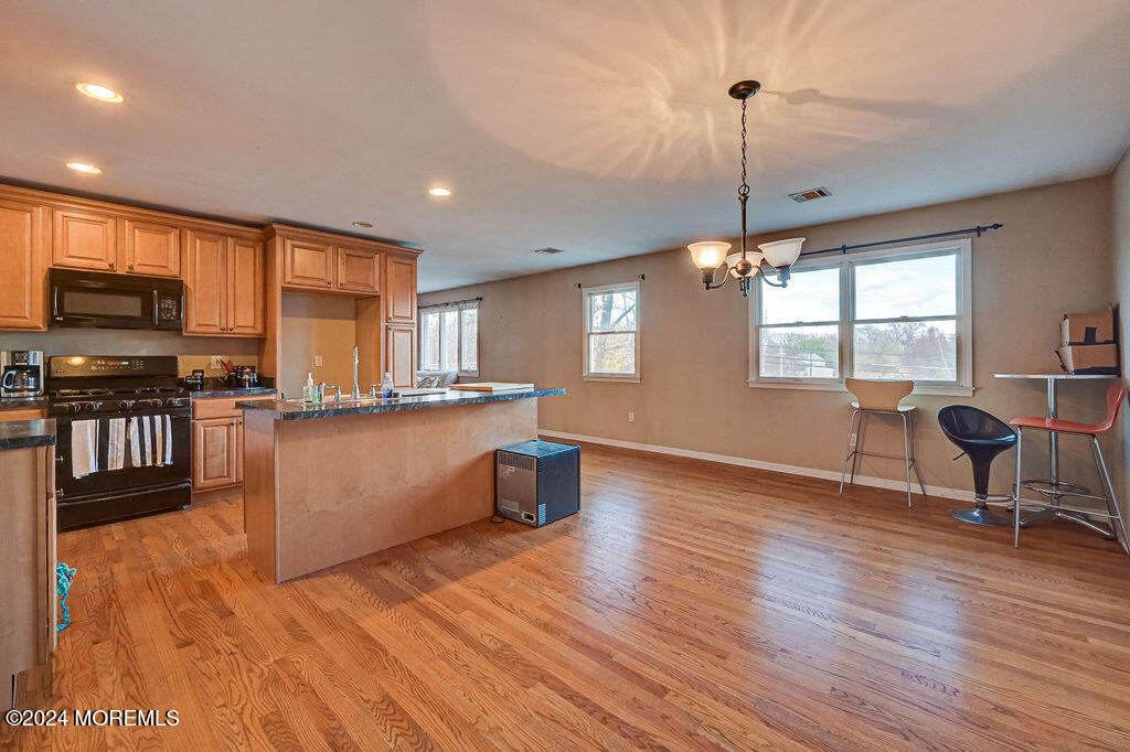 208 Middle Road Hazlet, NJ 07730 - Photo 19 of 31 208_middle_road_021