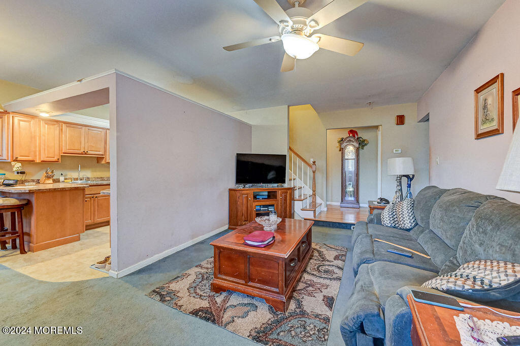 208 Middle Road Hazlet, NJ 07730 - Photo 5 of 31 208_middle_road_006