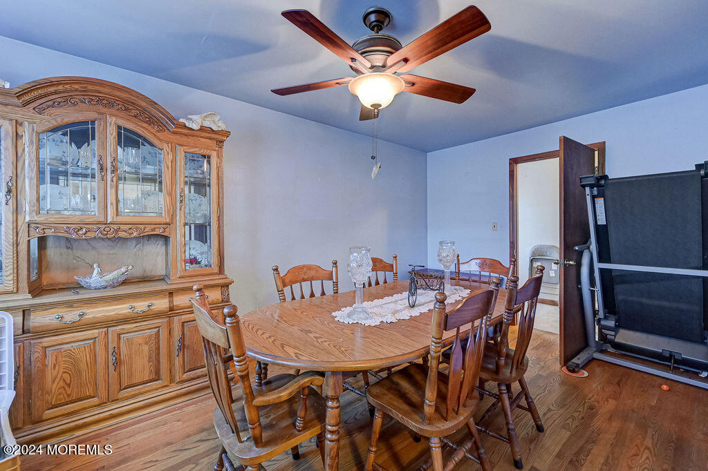 208 Middle Road Hazlet, NJ 07730 - Photo 10 of 31 208_middle_road_011