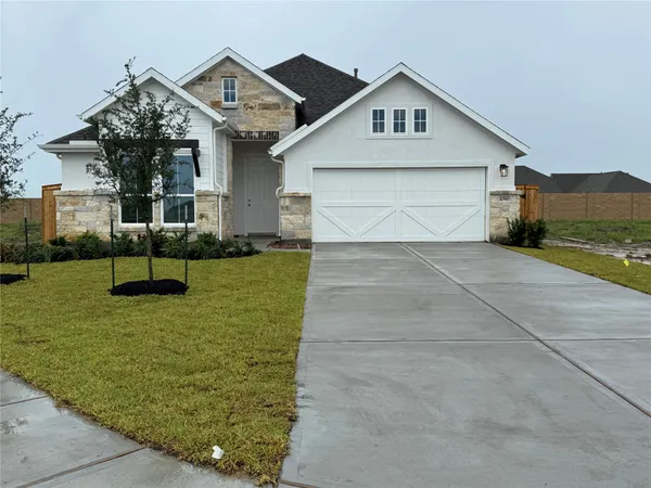 $331,990 | 1090 Oakhurst Drive, Dayton, TX 77535