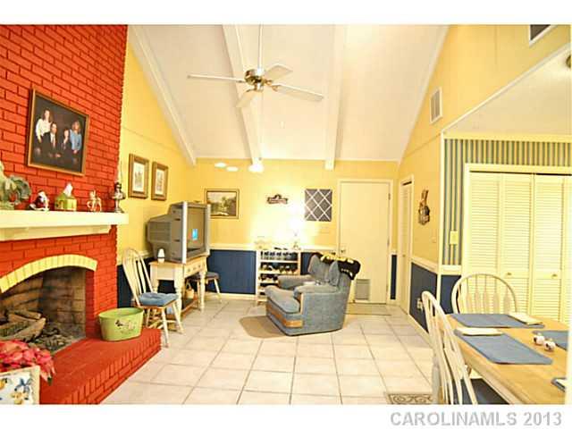 9828 Withers Road Charlotte, NC 28278 - Photo 3 of 16 Gallery Image 3
