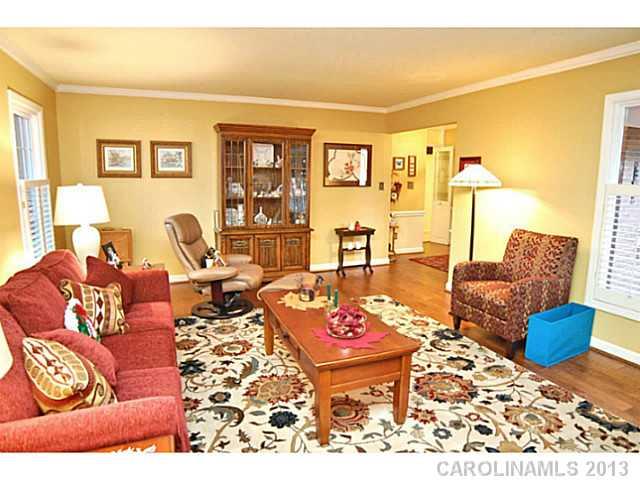 9828 Withers Road Charlotte, NC 28278 - Photo 5 of 16 Gallery Image 5