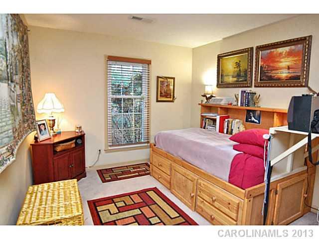 9828 Withers Road Charlotte, NC 28278 - Photo 9 of 16 Gallery Image 9