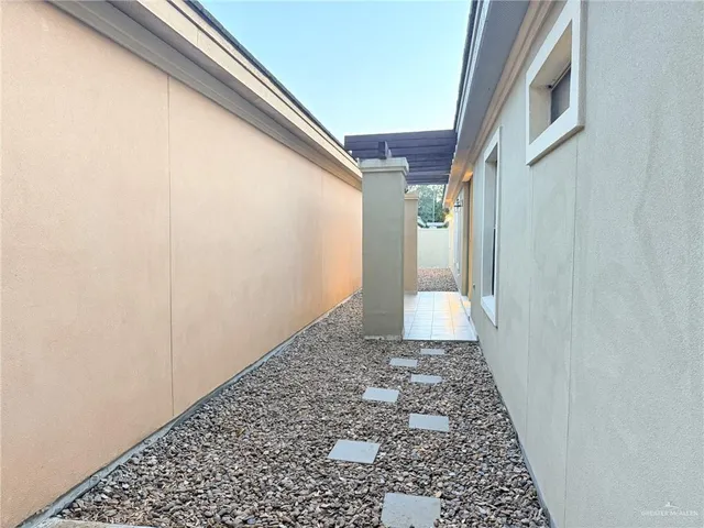 $2,300 | 516 East Uphall Avenue, McAllen, TX 78503