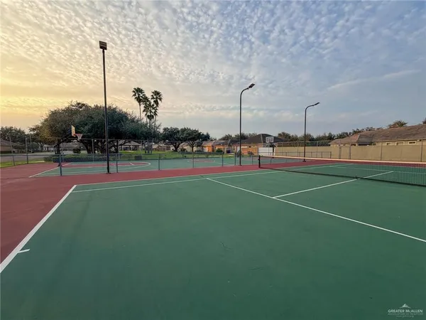 $2,100 | 516 East Uphall Avenue, McAllen, TX 78503
