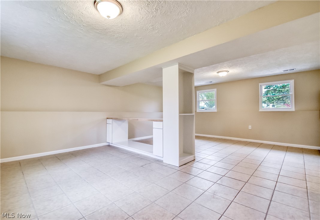 6996 Roe Boulevard Madison, OH 44057 - Photo 32 of 38