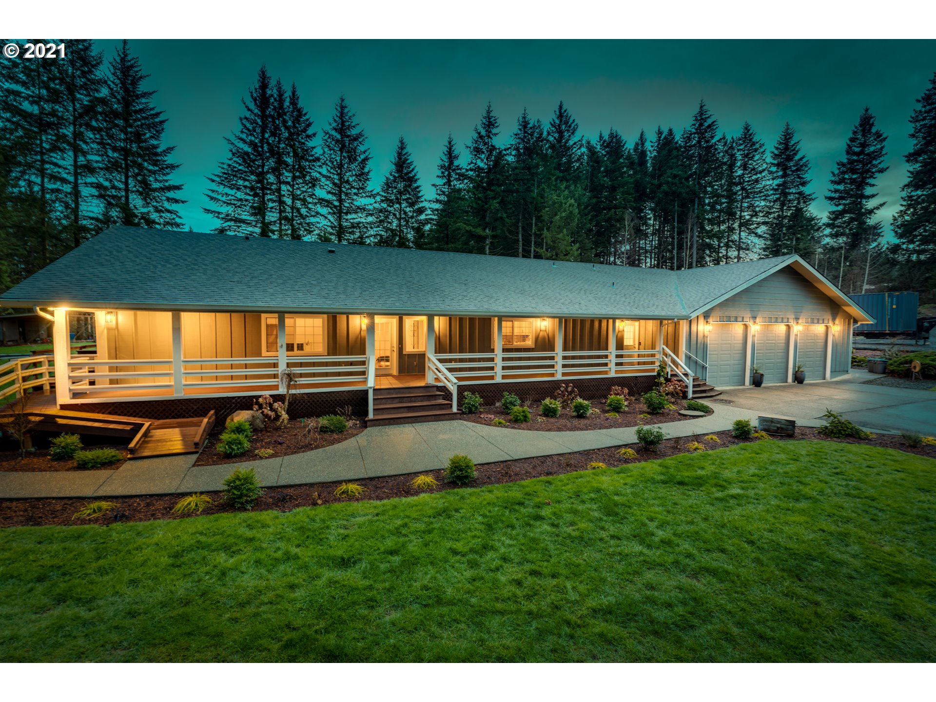 29007 Northeast 39th Street Camas, WA 98607 - Photo 2 of 32 Gallery Image 2