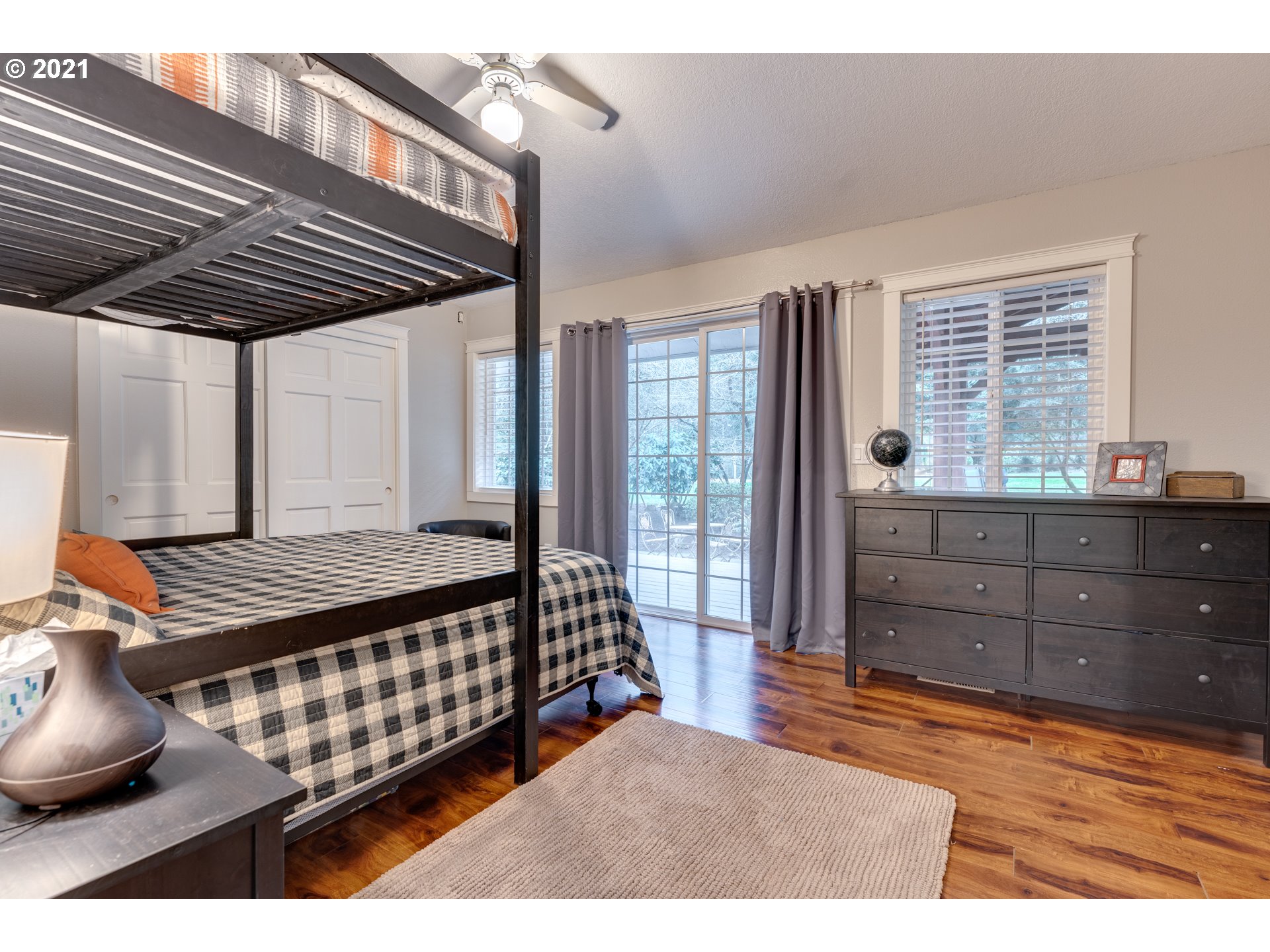 29007 Northeast 39th Street Camas, WA 98607 - Photo 14 of 32 Gallery Image 14