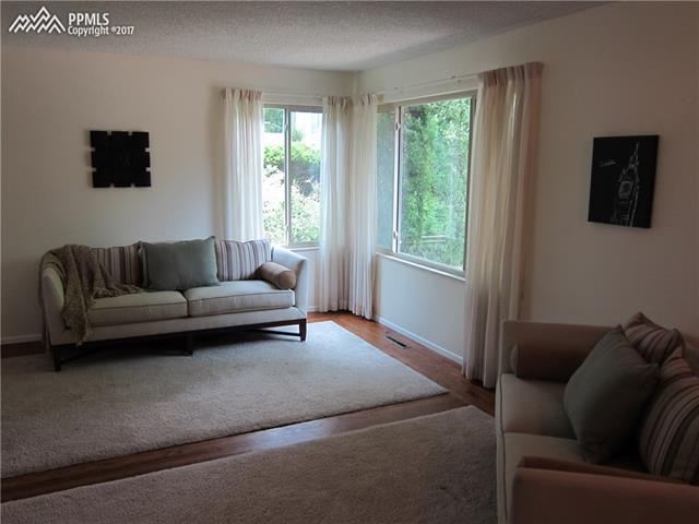 675 Red Cliff Road Colorado Springs, CO 80906 - Photo 10 of 27