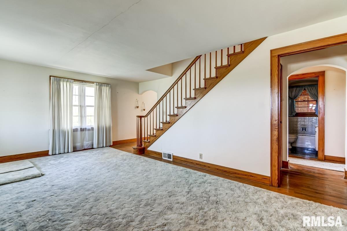 6826 Waverly Road New Berlin, IL 62670 - Photo 3 of 20