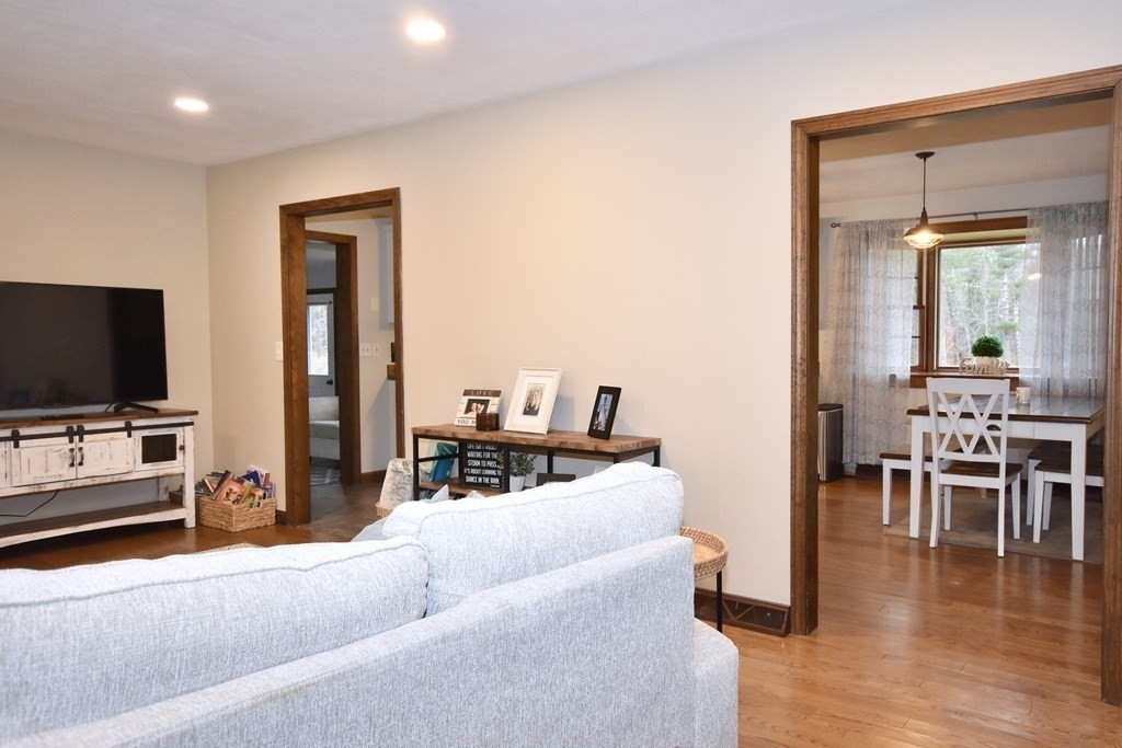 30 Crystal Spring Road Mattapoisett, MA 02739 - Photo 14 of 25 Gallery Image 14