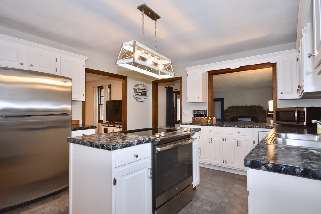30 Crystal Spring Road Mattapoisett, MA 02739 - Photo 8 of 25 Gallery Image 8