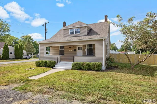$200,000 | 1801 East C Street, Belleville, IL 62221